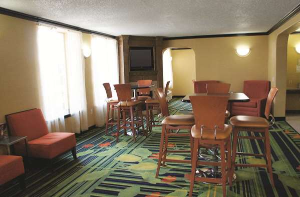 - La Quinta Inn & Suites Central Tulsa - I-44, Exit 230