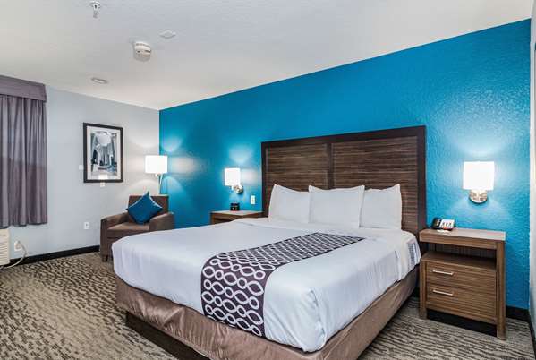  - La Quinta Inn & Suites Tomball