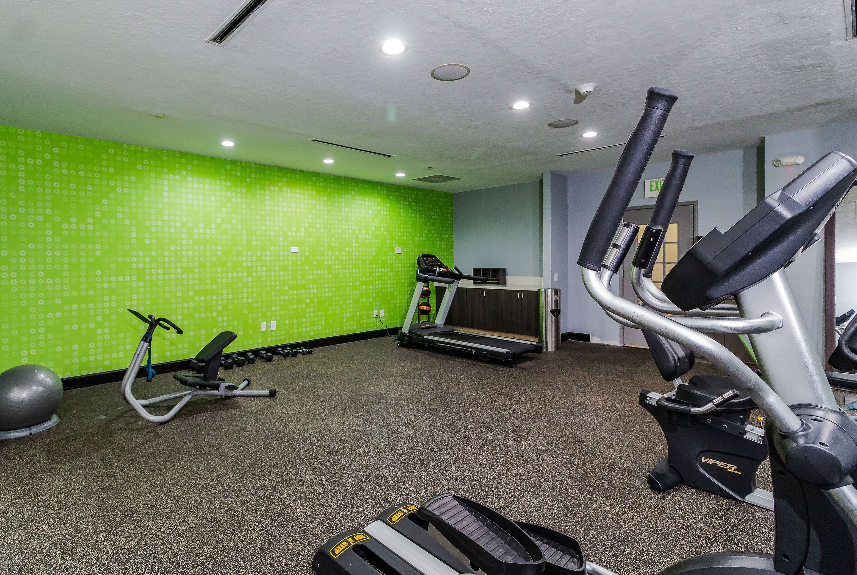 Health club fitness center gym | La Quinta by Wyndham Tomball