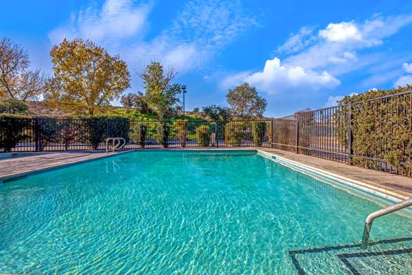 Pool - La Quinta Inn Ripon