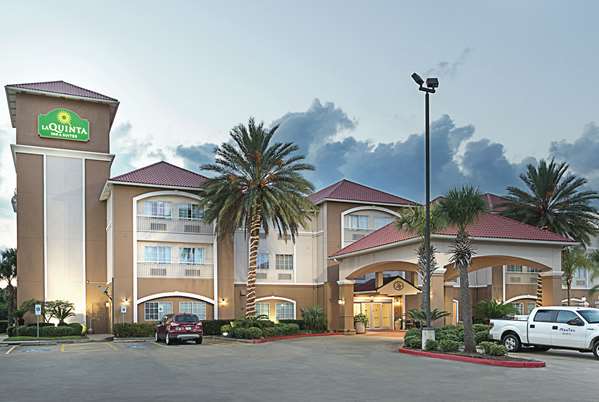 Exterior view - La Quinta Inn & Suites Seabrook