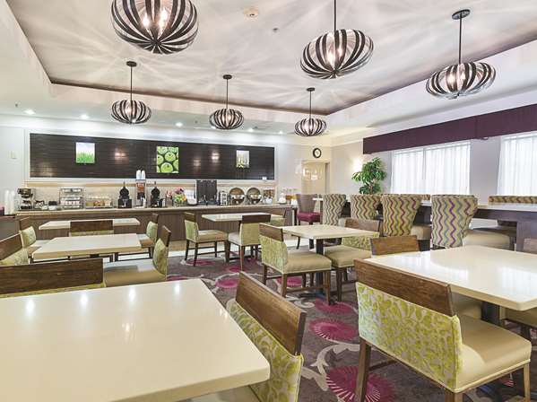  - La Quinta Inn & Suites Seabrook