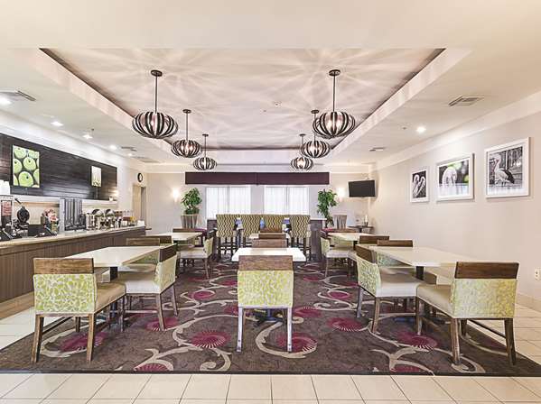  - La Quinta Inn & Suites Seabrook