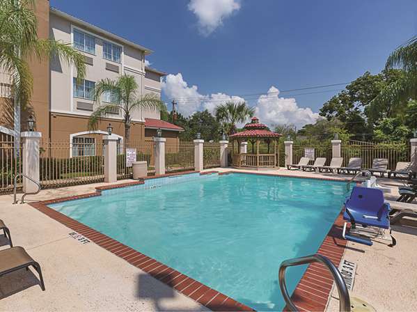 Pool - La Quinta Inn & Suites Seabrook