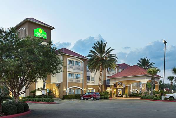 Exterior view - La Quinta Inn & Suites Seabrook