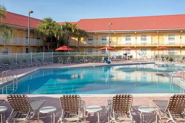 Pool - La Quinta Inn Cocoa Beach