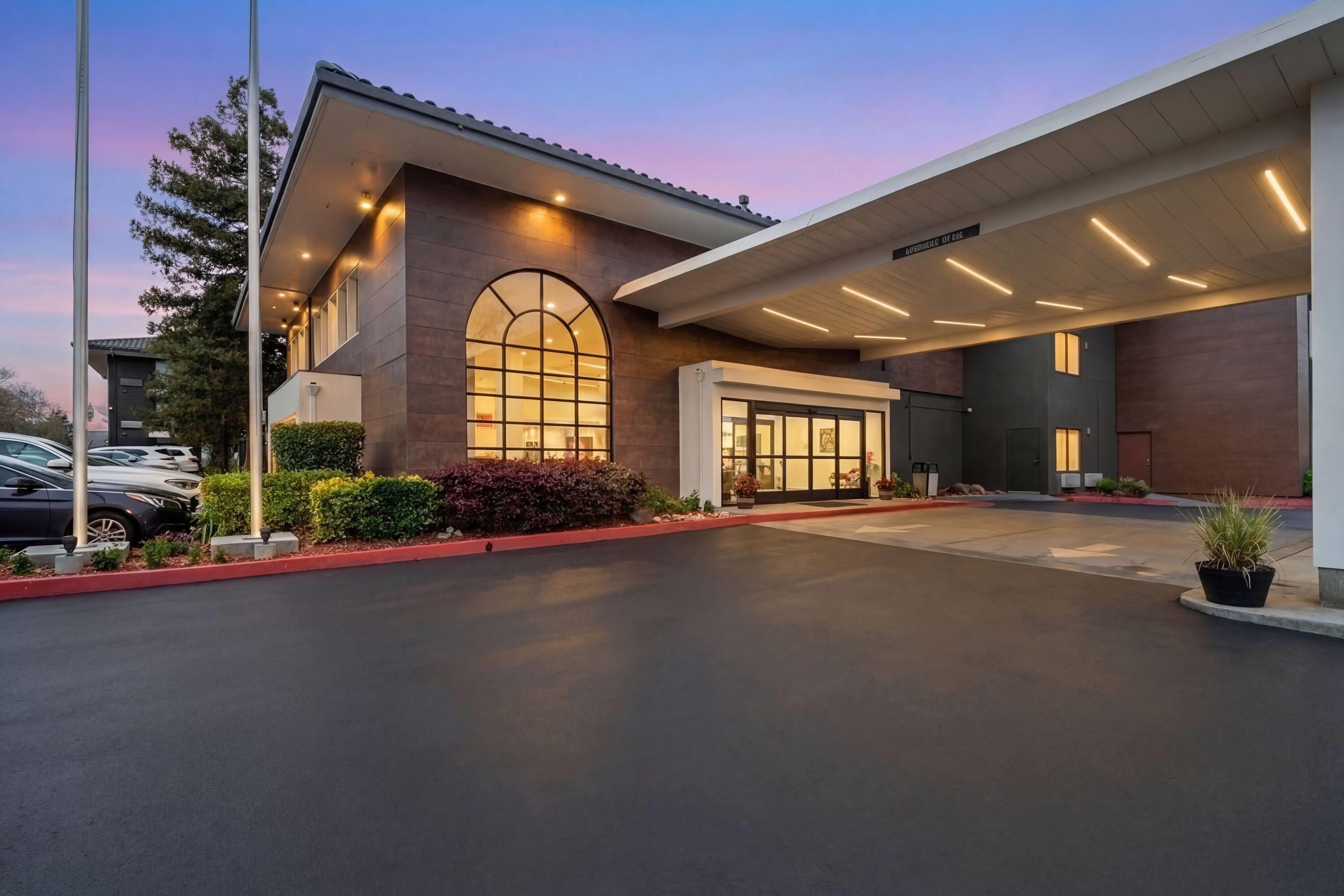 Exterior | La Quinta Inn & Suites by Wyndham Oakland - Hayward