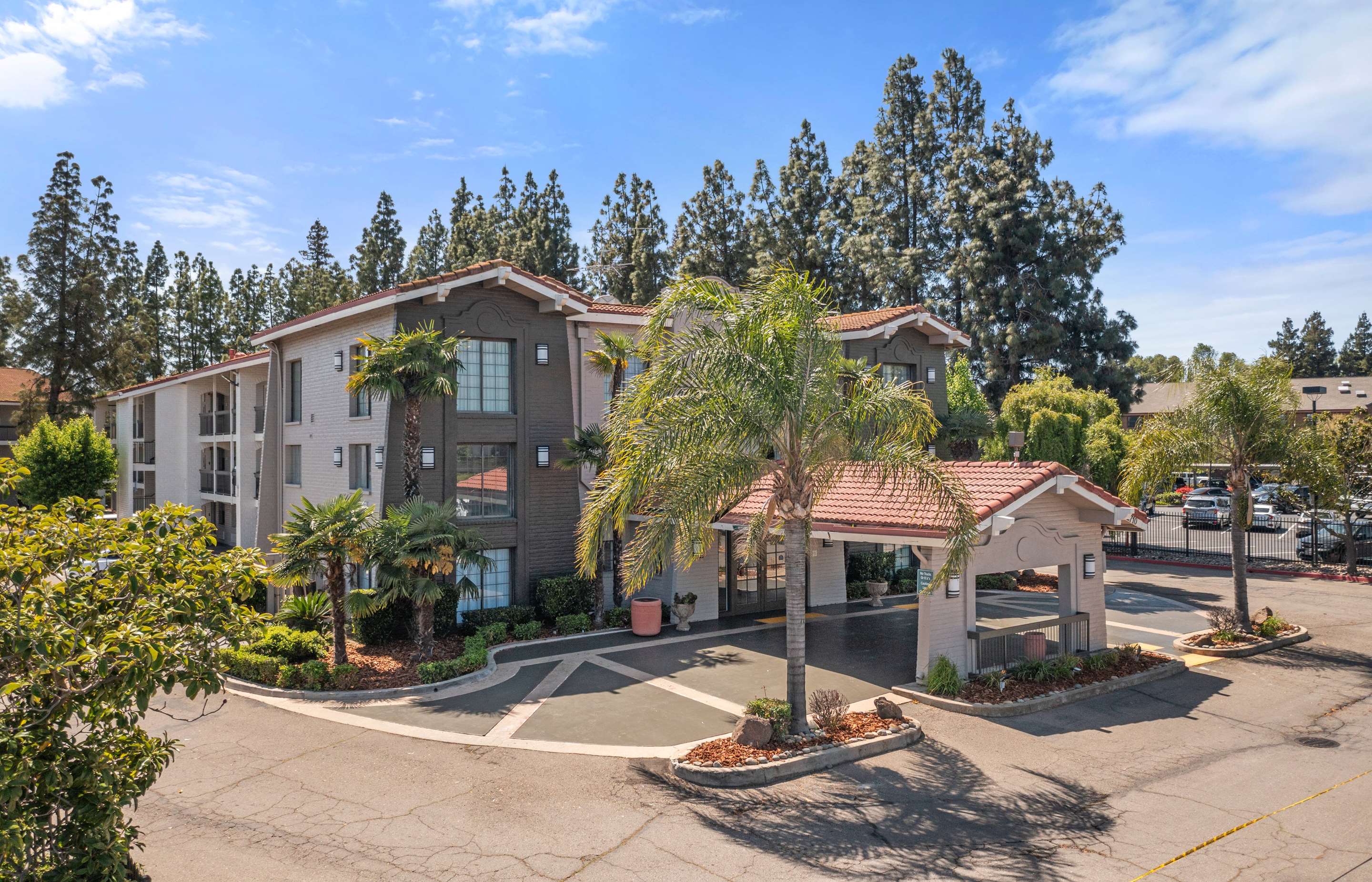Exterior | La Quinta Inn by Wyndham Stockton