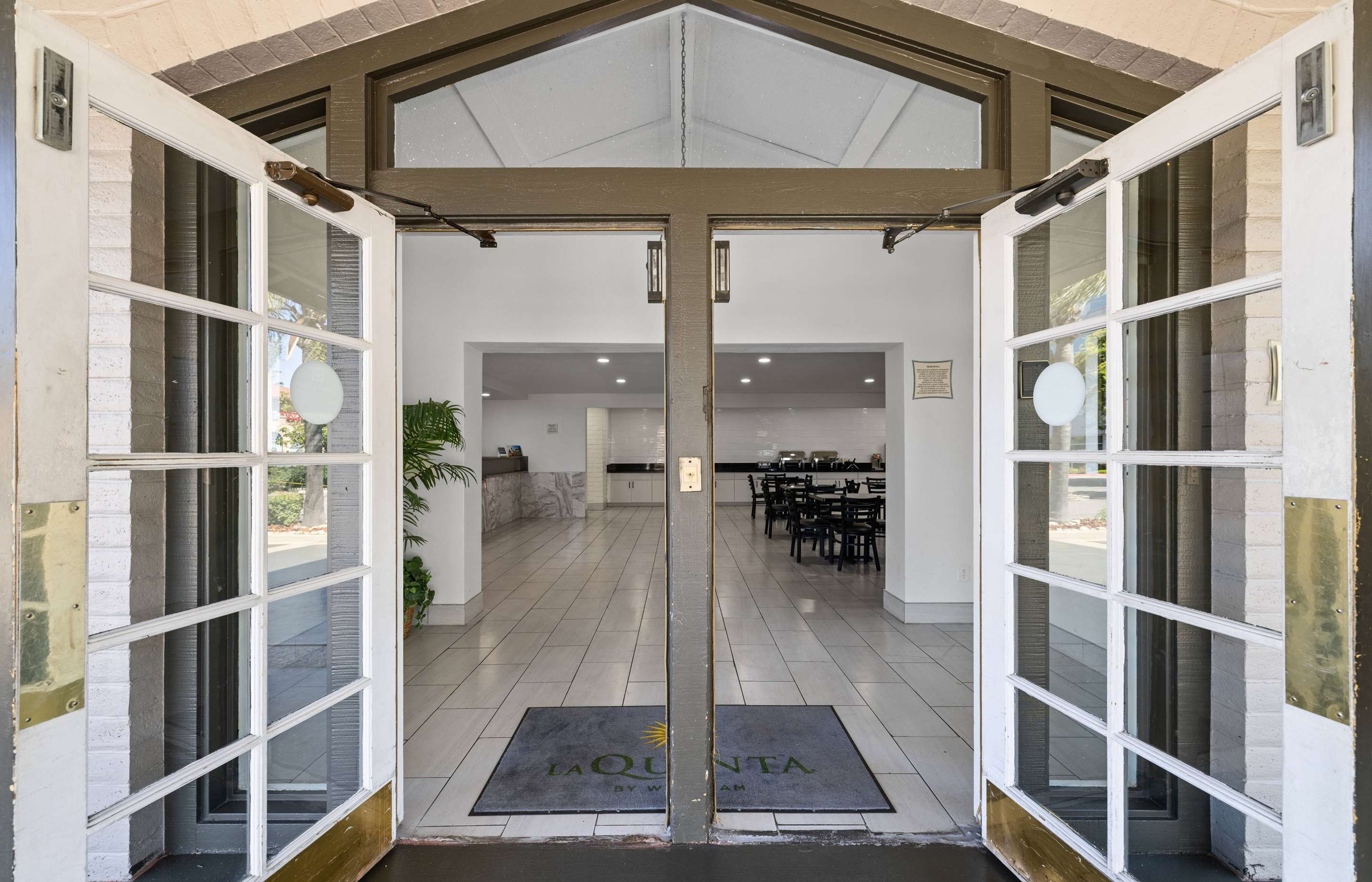 Exterior | La Quinta Inn by Wyndham Stockton