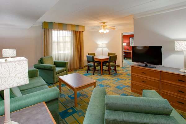 Suite - La Quinta Inn Pittsburgh Airport Moon Township