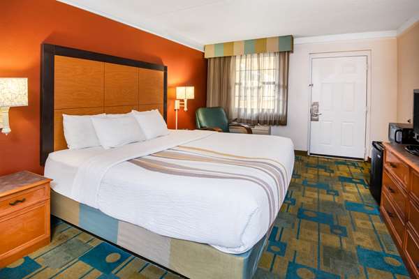  - La Quinta Inn Garden of the Gods Colorado Springs - I-25, Exit 146