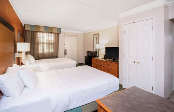  - La Quinta Inn Garden of the Gods Colorado Springs - I-25, Exit 146