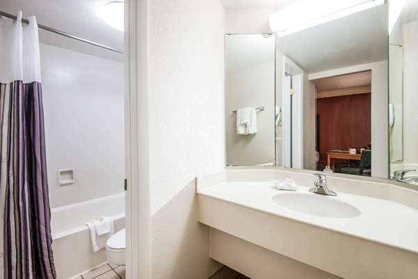  - La Quinta Inn Garden of the Gods Colorado Springs - I-25, Exit 146