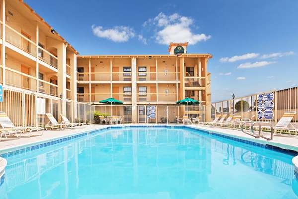 Pool - La Quinta Inn Medical Center Amarillo - I-40, Exit 65