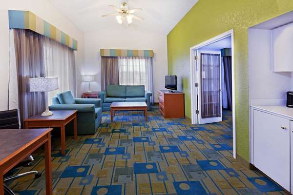 Suite - La Quinta Inn Medical Center Amarillo - I-40, Exit 65