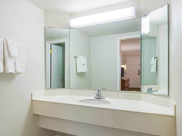  - La Quinta Inn Northglenn Westminster - I-25, Exit 223