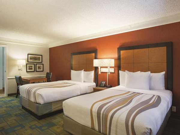  - La Quinta Inn Chula Vista - I-805, Exits 7 & 7C
