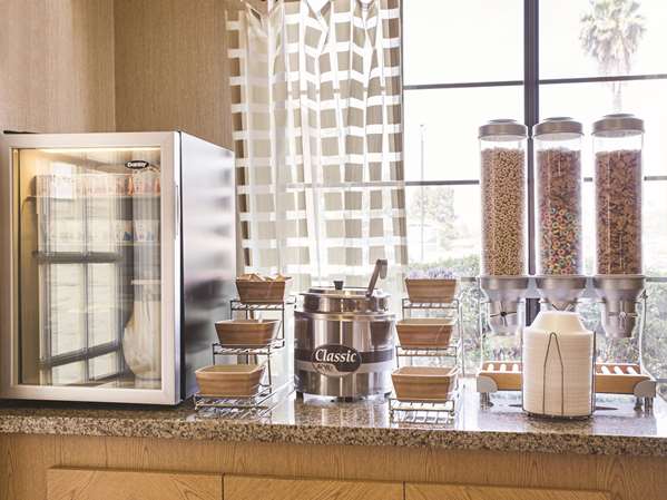  - La Quinta Inn Chula Vista - I-805, Exits 7 & 7C