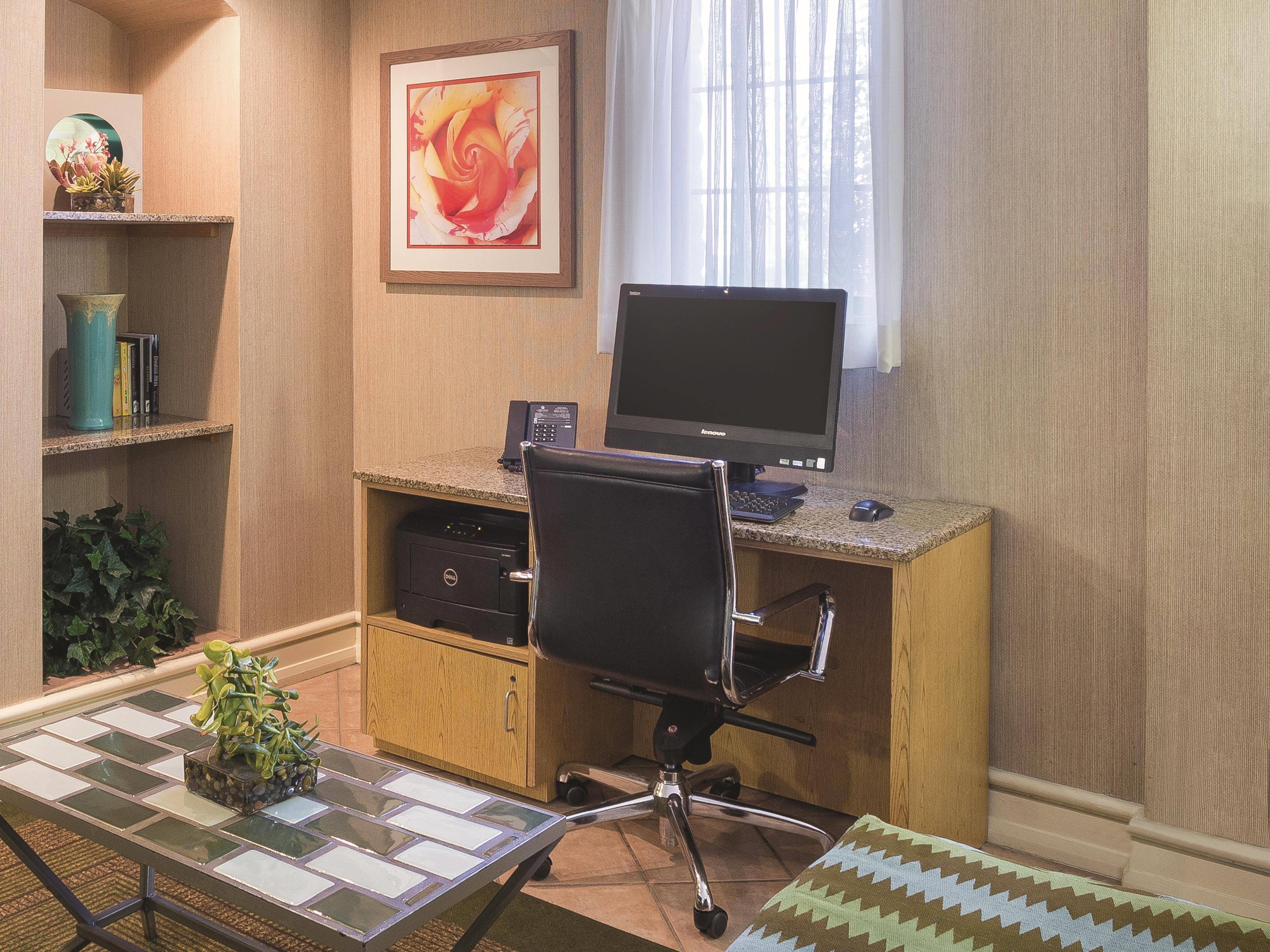 Business Center | La Quinta Inn by Wyndham San Diego Chula Vista