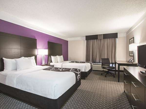  - La Quinta Inn Fresno