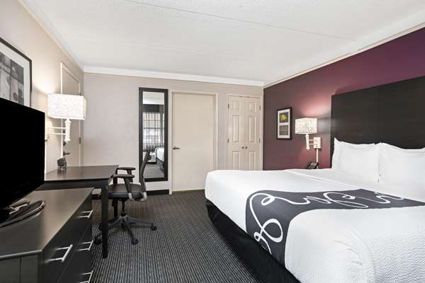  - La Quinta Inn Fresno