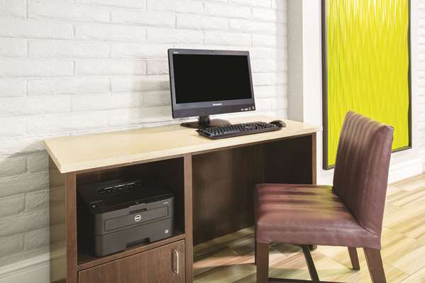 Conference Area - La Quinta Inn Mall Westminster