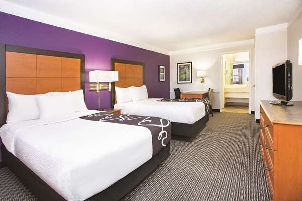  - La Quinta Inn Mall Westminster