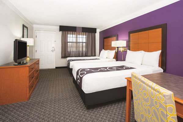  - La Quinta Inn Mall Westminster