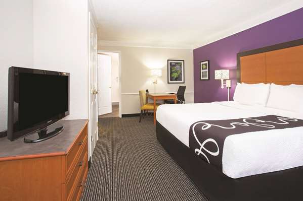  - La Quinta Inn Mall Westminster