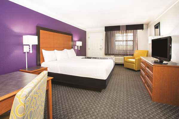  - La Quinta Inn Mall Westminster