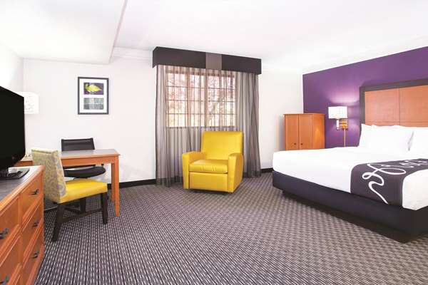  - La Quinta Inn Mall Westminster