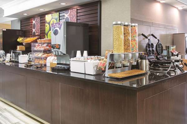 - La Quinta Inn Mall Westminster