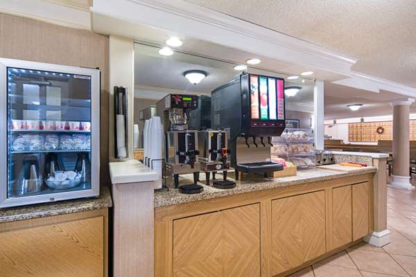  - La Quinta Inn Scripps Poway San Diego - I-15, Exit 18