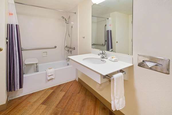  - La Quinta Inn Scripps Poway San Diego - I-15, Exit 18