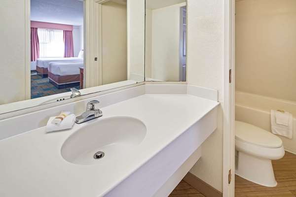  - La Quinta Inn Scripps Poway San Diego - I-15, Exit 18