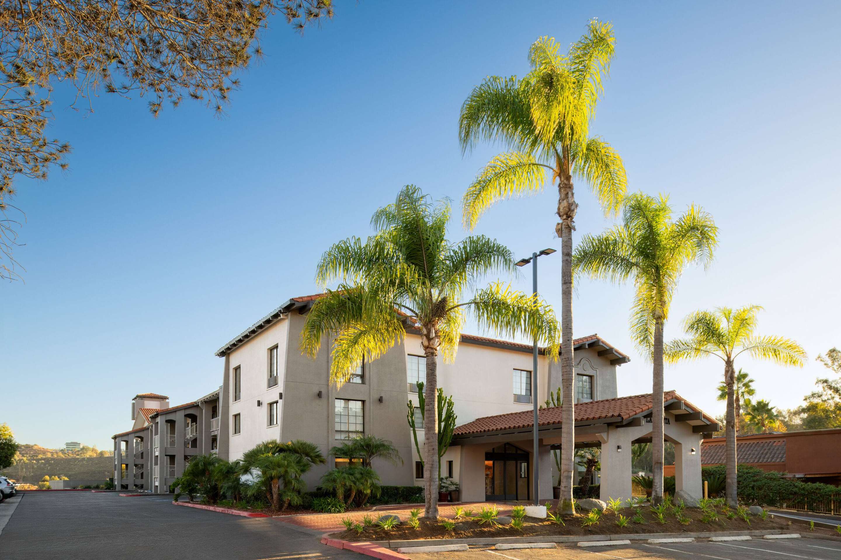 Exterior | La Quinta Inn by Wyndham San Diego - Miramar