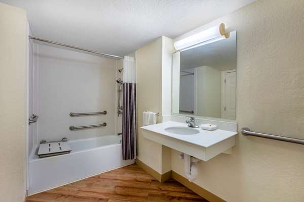  - La Quinta Inn Deerfield Beach - I-95, Exit 42