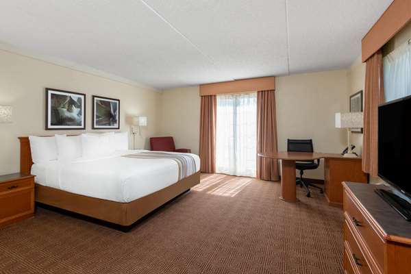 Suite - La Quinta Inn Deerfield Beach - I-95, Exit 42