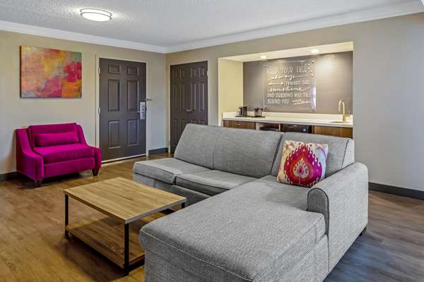 Suite - La Quinta Inn SFO Airport South San Francisco