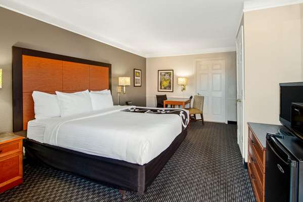  - La Quinta Inn Santa Fe