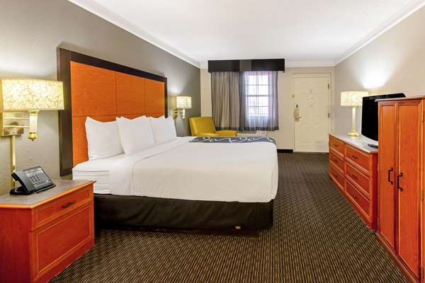  - La Quinta Inn Santa Fe