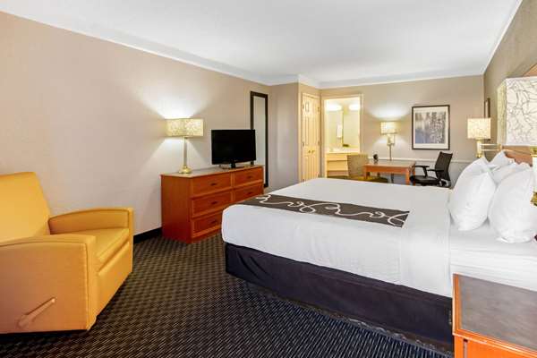  - La Quinta Inn Santa Fe