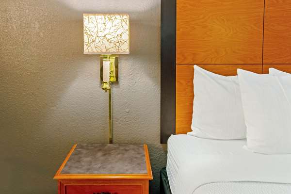  - La Quinta Inn Santa Fe