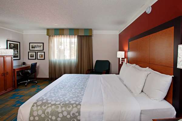 - La Quinta Inn & Suites Spectrum Irvine - I-5, Exit 96