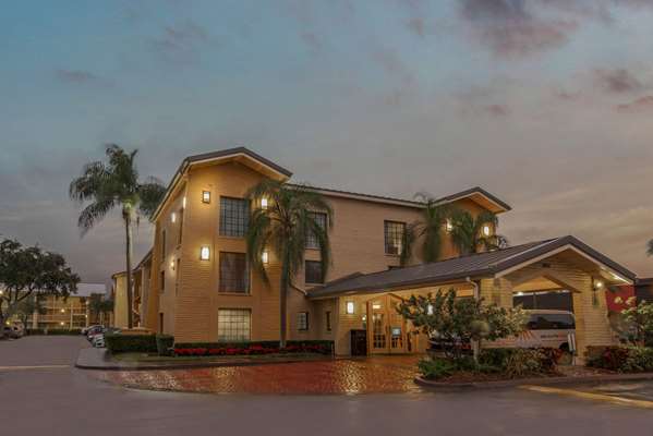 Exterior view - La Quinta Inn Airport North Miami