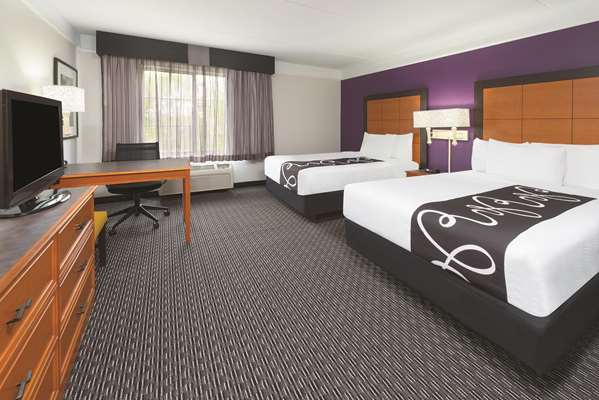  - La Quinta Inn & Suites Westport Maryland Heights