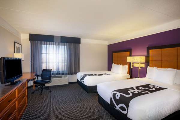  - La Quinta Inn & Suites Westport Maryland Heights