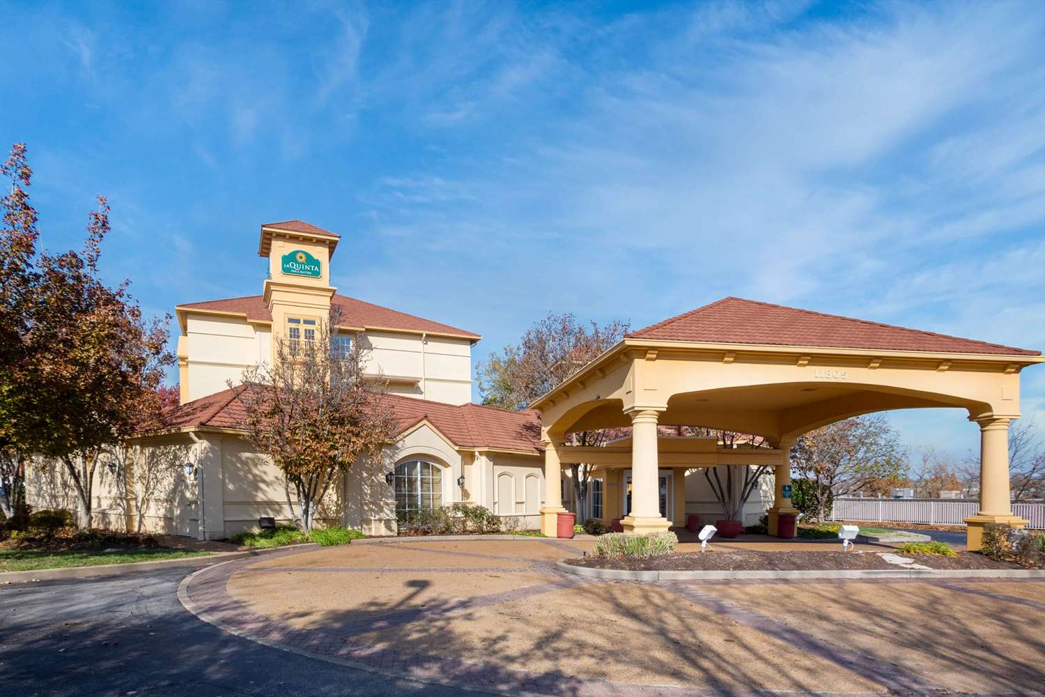 La Quinta Inn & Suites Westport Maryland Heights, MO See Discounts