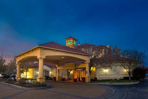 Exterior view - La Quinta Inn & Suites Westport Maryland Heights