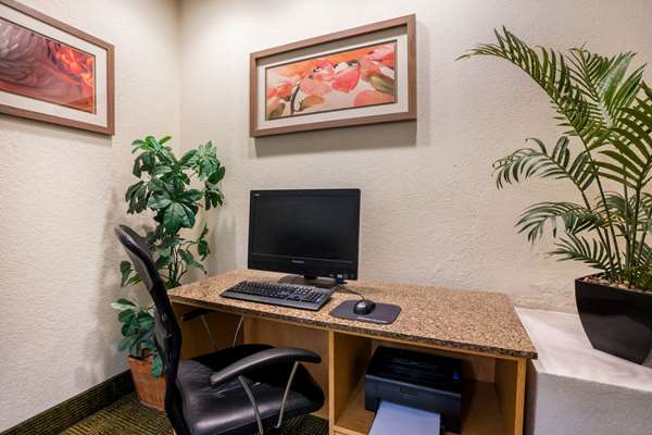 Conference Area - La Quinta Inn SeaTac